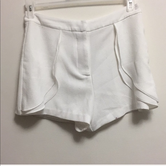 Wayf Rykand Ruffle High Waist Short (2) - Picture 5 of 6